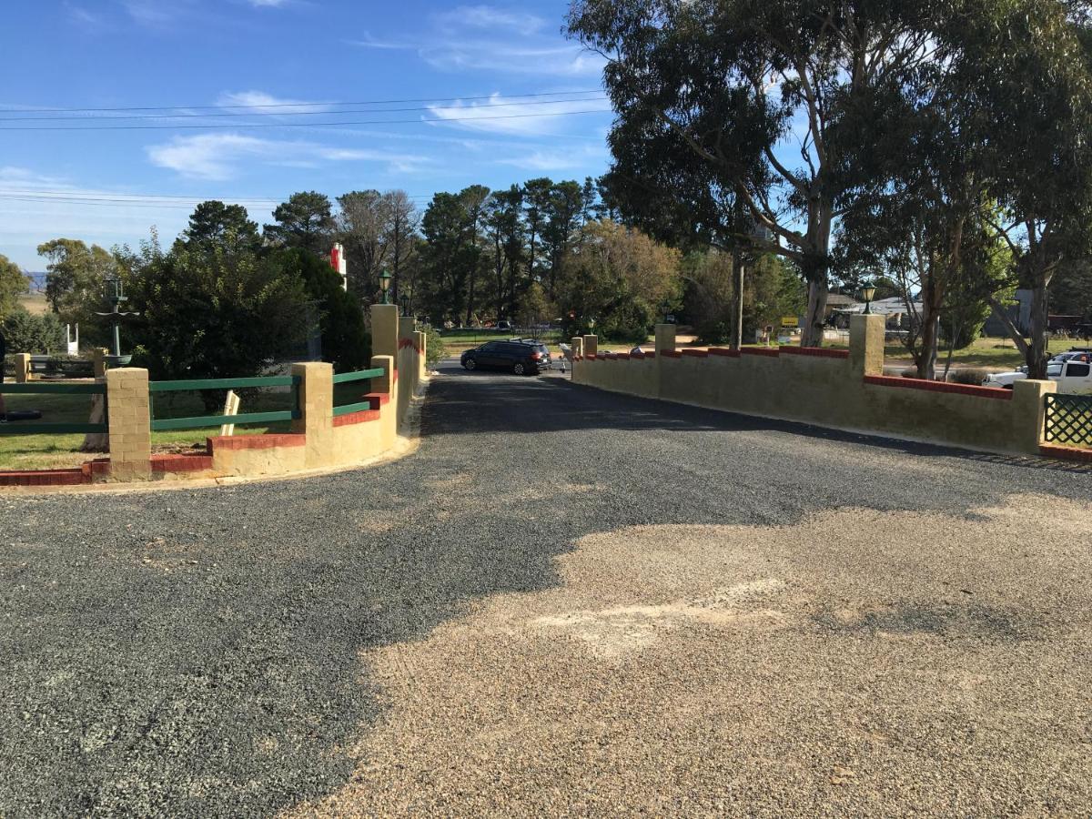 Alpine Country Motel Plus Free Coffee Cooma Bagian luar foto