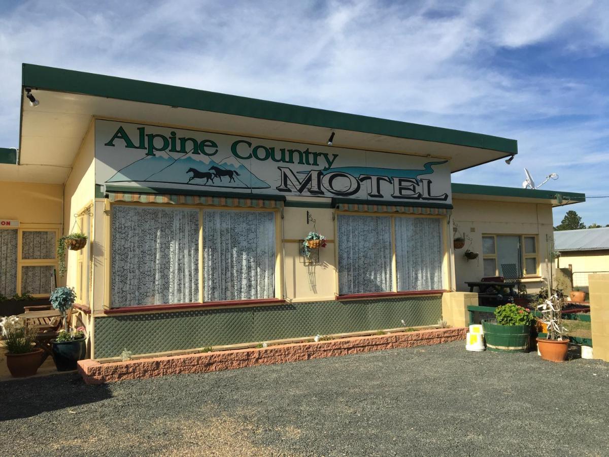 Alpine Country Motel Plus Free Coffee Cooma Bagian luar foto